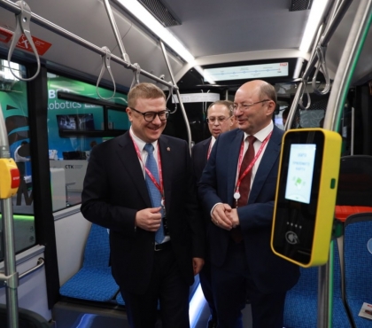 Экологичнее и быстрее: Алексей Текслер оценил новые электробусы, которые будут выпускать в Челябинске