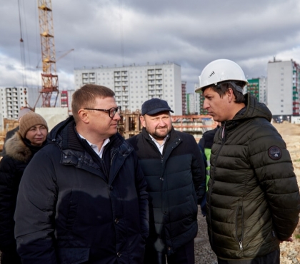 Планы на 2023 год — шесть школ и 14 садиков: Алексей Текслер проверил строительство школ в новых микрорайонах Челябинска