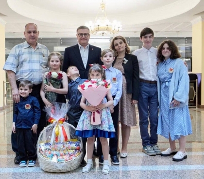 Путин пообщался с родителями семерых детей из Челябинска
