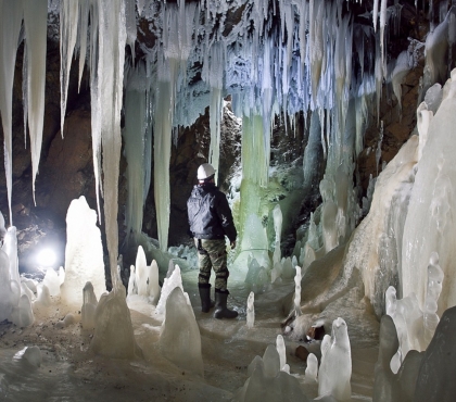 В Челябинской области спелеологи обнаружили подземную пещеру, 