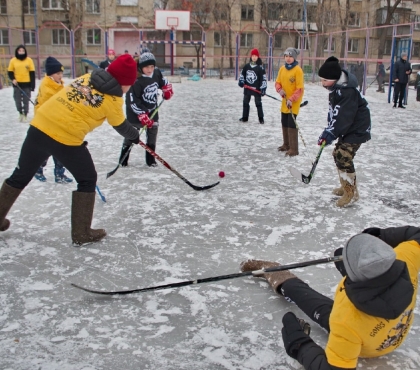 Челябинцев зовут на турнир по хоккею в валенках в ледовой арене «Трактор»