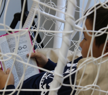 В Челябинске открылась обновленная детская библиотека с «умным полом»