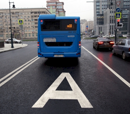 Стало известно, на каких улицах Челябинска сделают выделенные полосы для автобусов