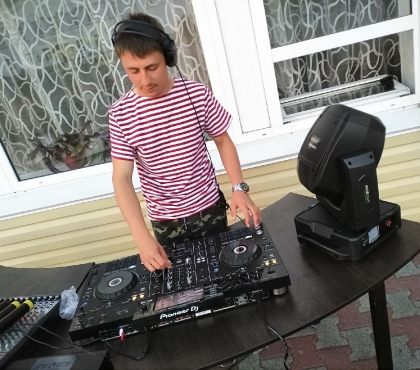 DJ в погонах: сотрудник Росгвардии из Челябинской области пишет клубняк и взрывает танцполы