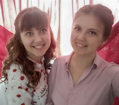 Близняшки-педагоги после учебы в Челябинске вернулись в родной городок, чтобы работать в школе, которую оканчивали