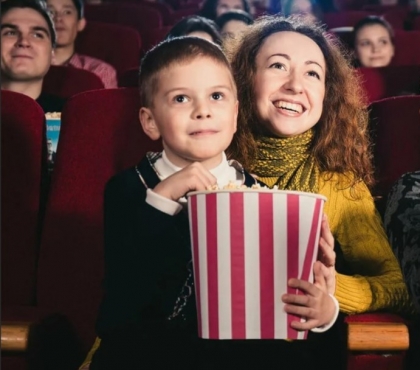 В Челябинске детей до 12 лет пускают в кино бесплатно