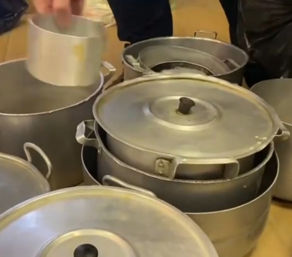 Посуды много не бывает: бойцам на СВО из Челябинска передали алюминиевые кастрюли