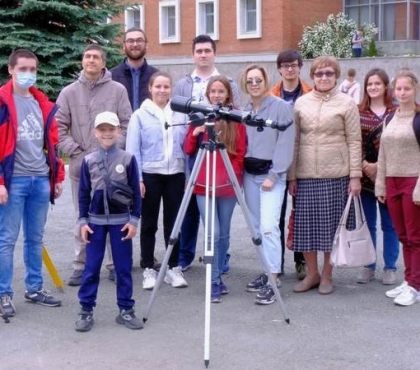 Срочно ищем очки для сварки: астрофизик из Челябинска рассказал, как безопасно смотреть на солнечное затмение