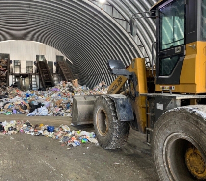 На мусорном полигоне в Челябинске перерыли шесть тонн отходов, чтобы найти выброшенные документы многодетной семьи