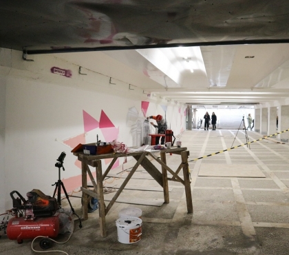 Челябинские художники приступили к росписи подземного перехода на площади Революции