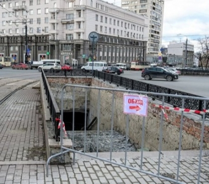 На площади Революции подходит к концу ремонт подземного перехода