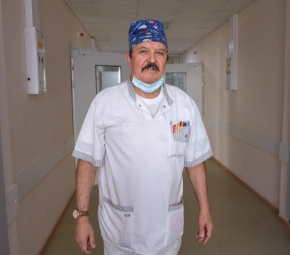 Детский анестезиолог Николай Такшеев: «Чаще всего я рассказываю пациентам сказки или стихи, особенно Агнии Барто»