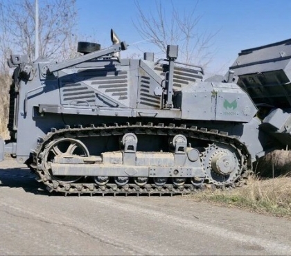 Беспилотный трактор из Челябинска разминировал поле под Авдеевкой