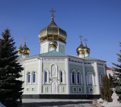 Челябинские храмы начали собирать гуманитарную помощь беженцам из Донбасса