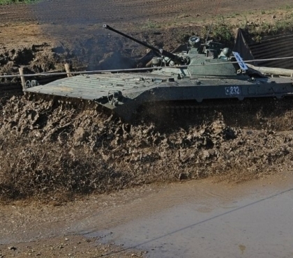 Путин наградил танковый полк из Чебаркуля орденом Жукова