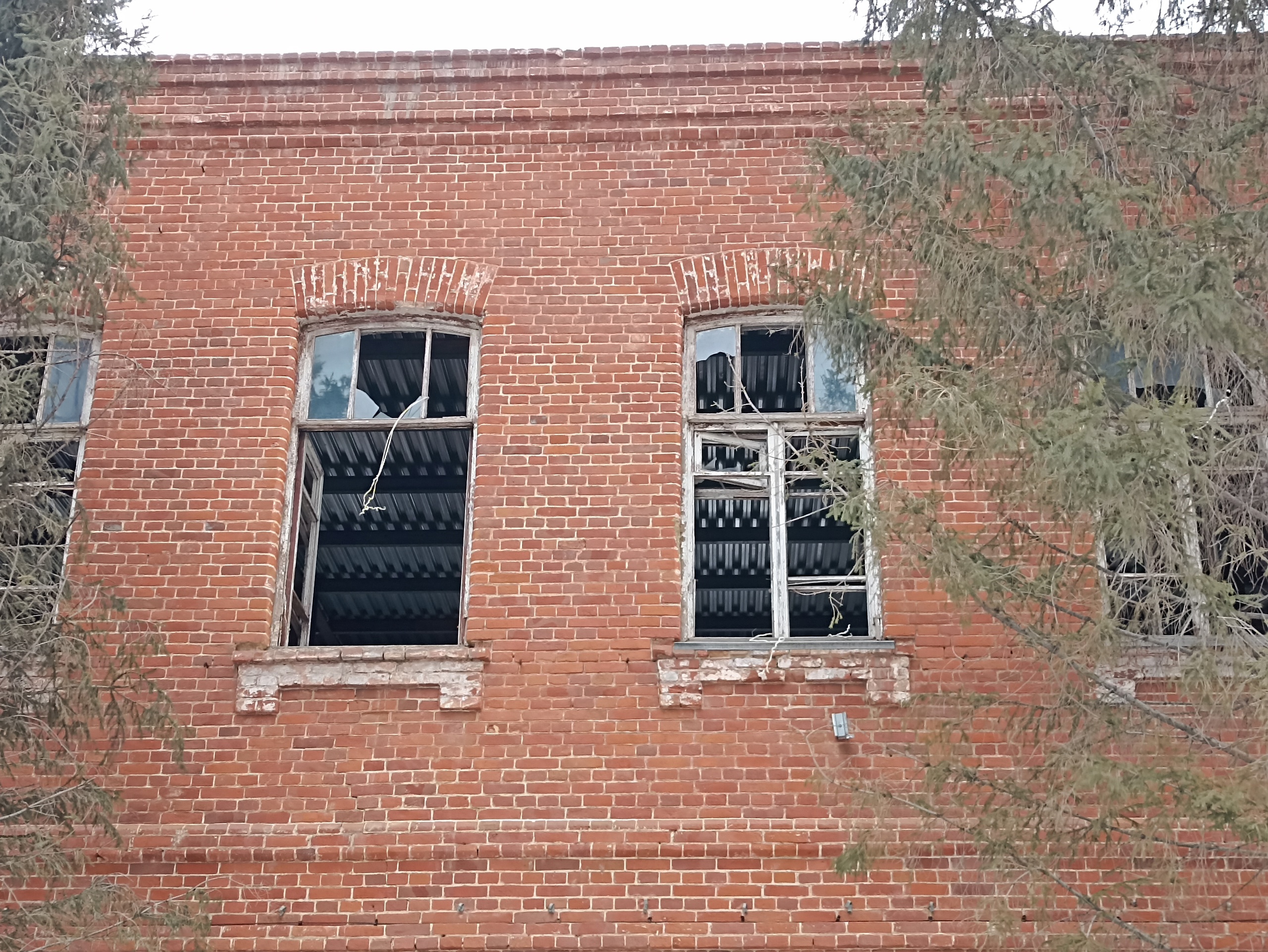Подсматриваем в окна
