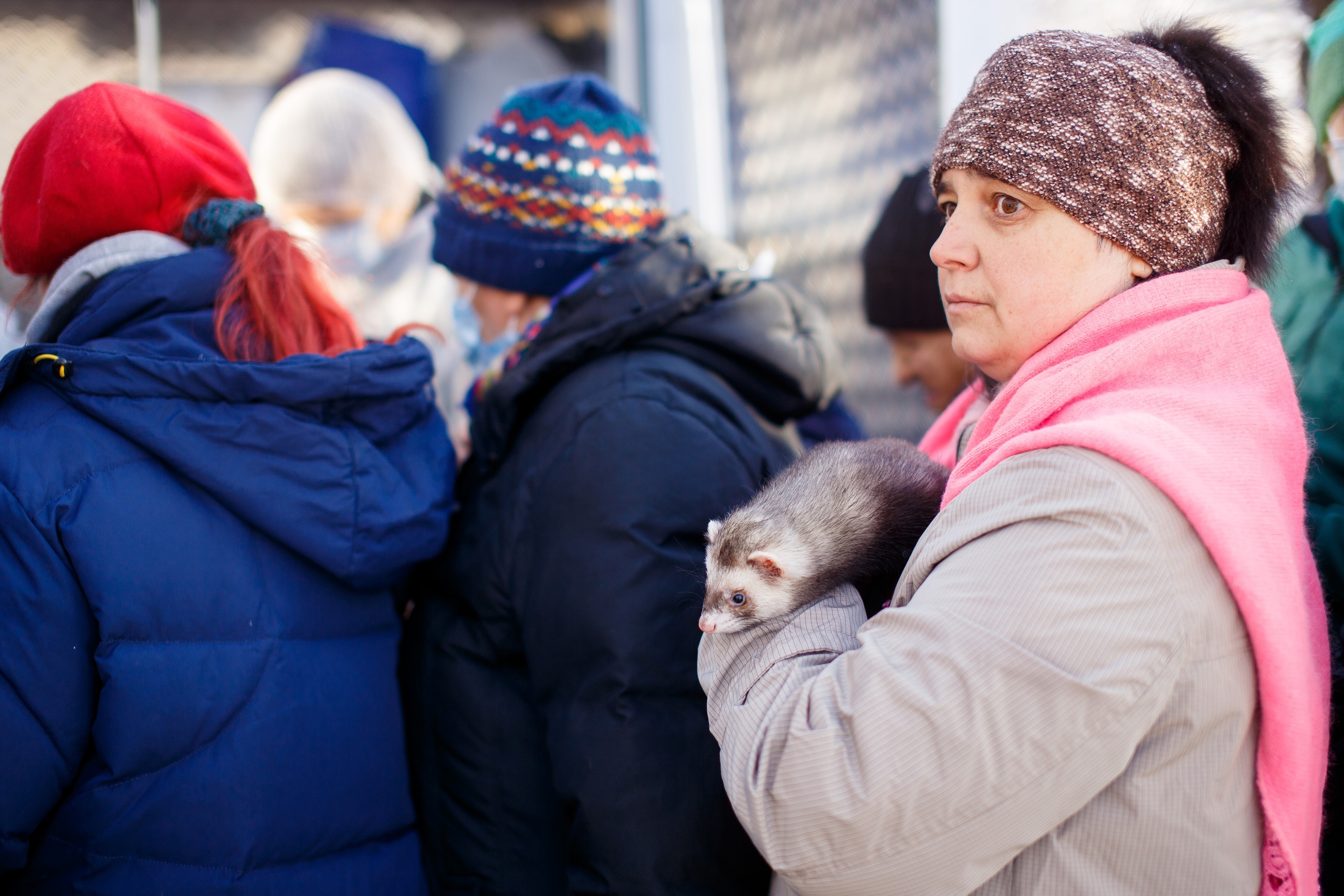 Хорь базар. Зима кормят бездомных людей Владивосток.